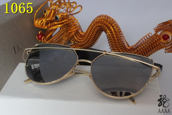 Dior Sunglasses AAA+ ID:20220709-305